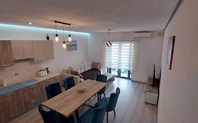Sky Apartment 1